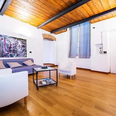 Aurea House By 24 Apartment